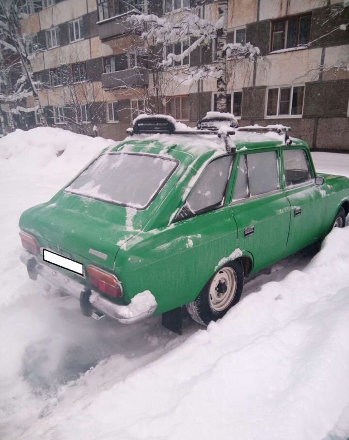 ИЖ 2125 Комби: не могу понять, зачем было выгонять ретро автомобиль в такую погоду?