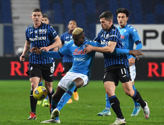 Оборона "Аталанты" против "Наполи"