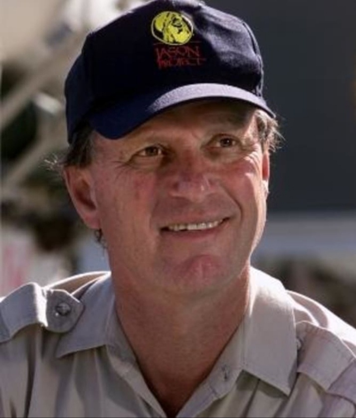                  Доктор Роберт Баллард