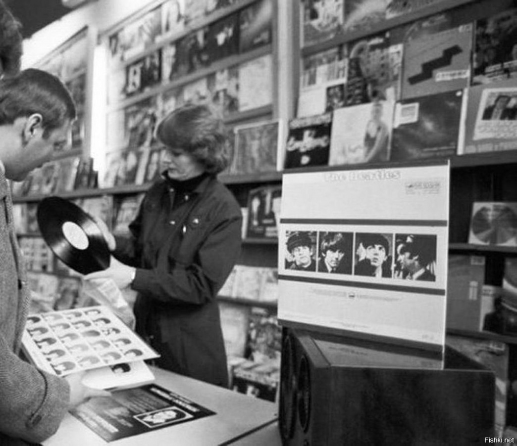 Идеальный музыкальный магазин. Но такого в Советском союзе, увы, не было. Фото из интернета.