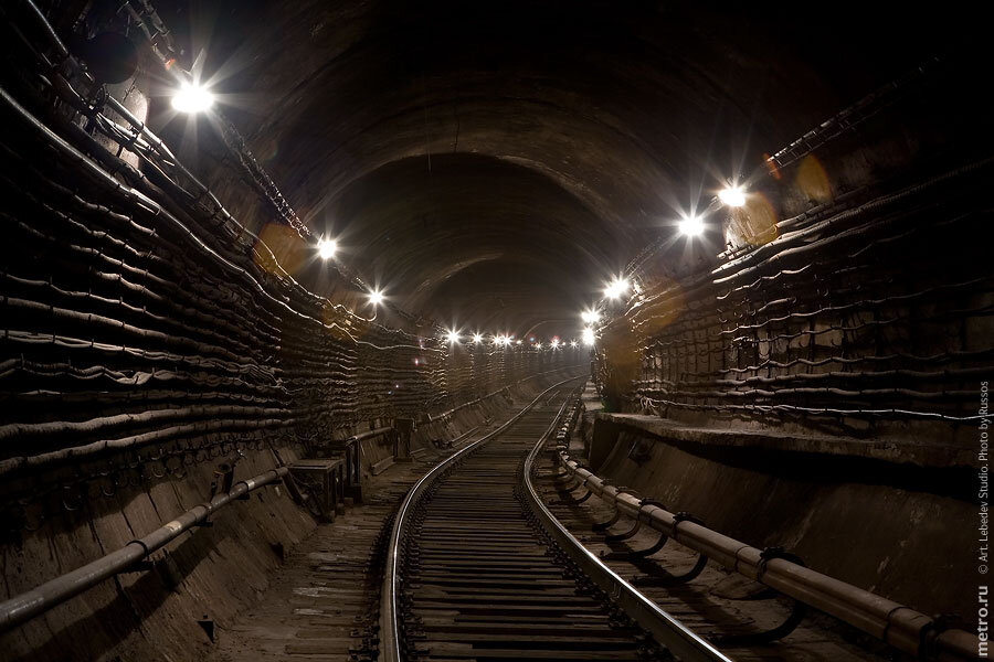 I путь, вид в сторону станции «Лубянка». 