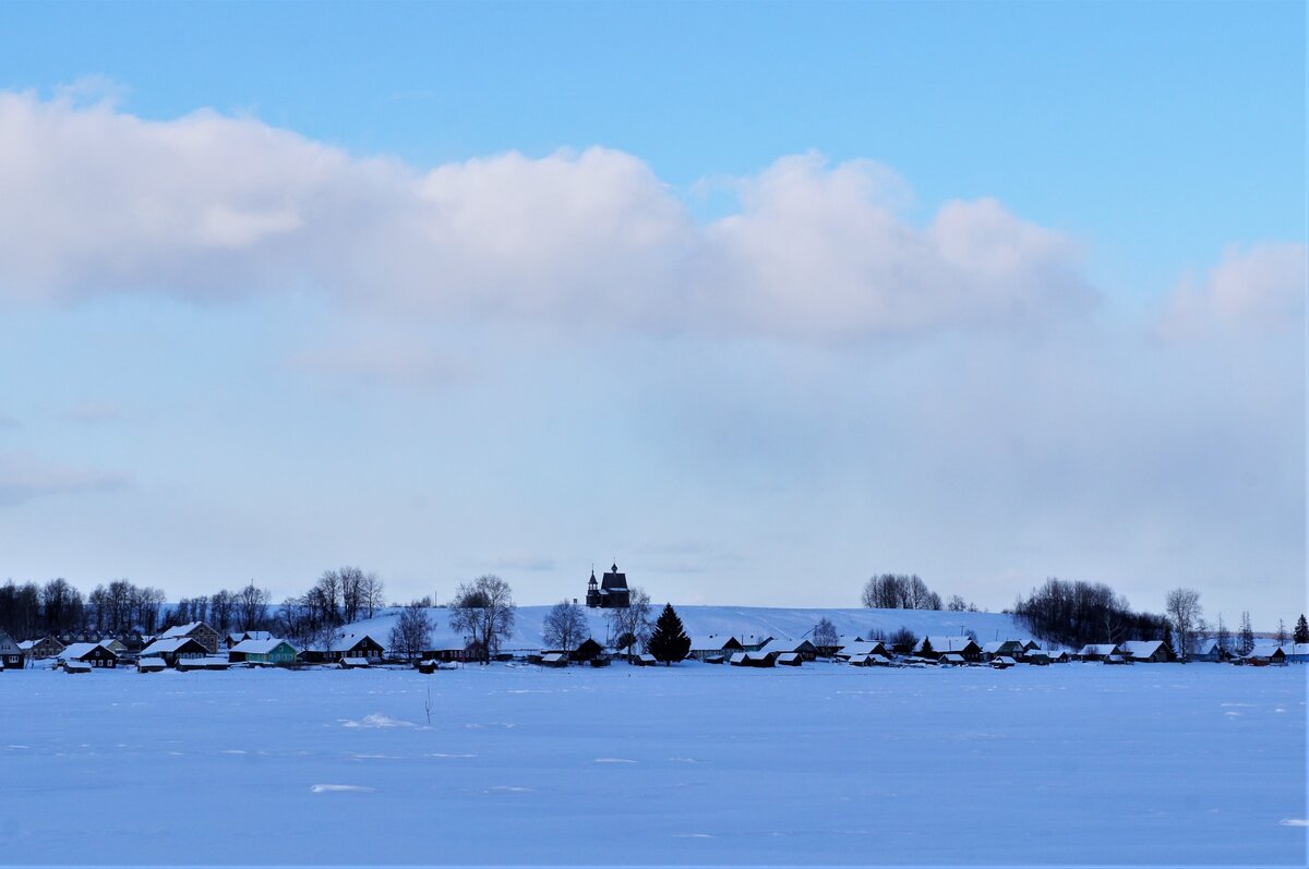 Вид на Вершинино со стороны Кенозера.