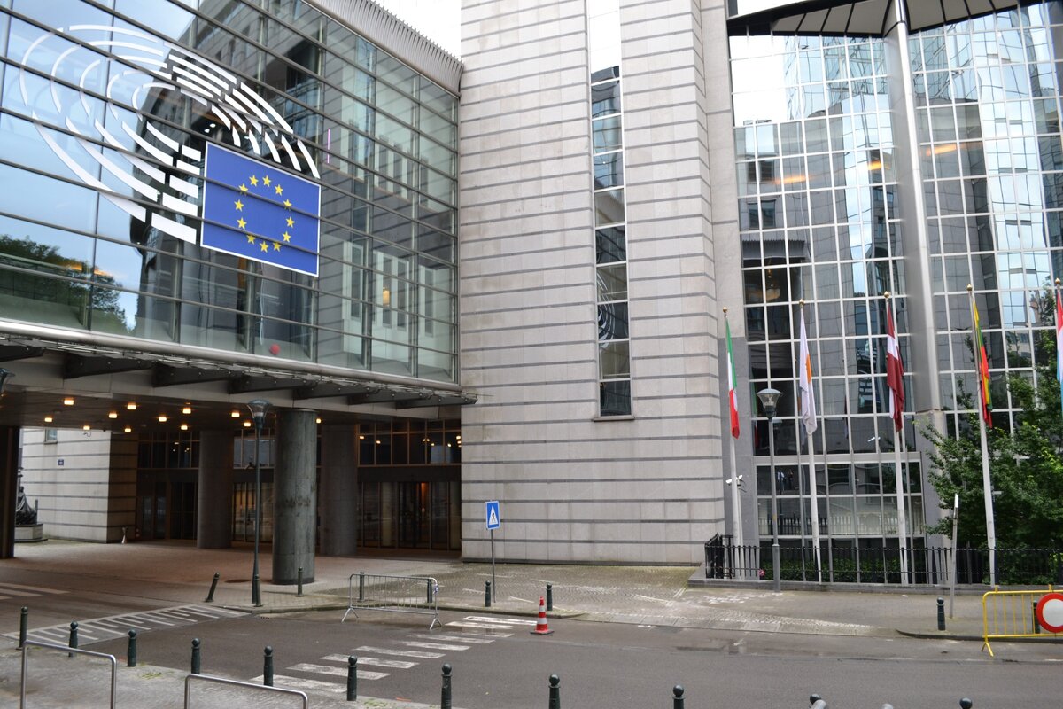 Здание Европарламента, фото автора