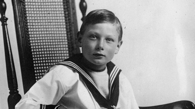 Принц Джон незадолго до смерти. Мальчика держали как можно дальше от глаз общественности, чтобы никто не сомневался в здоровье королевской семьи