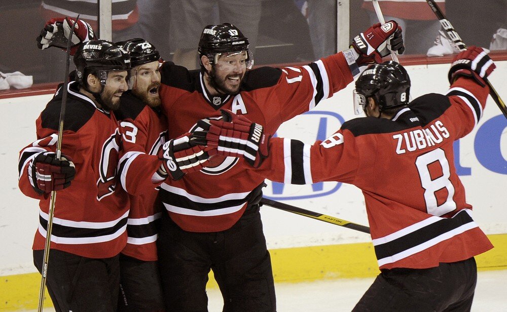 В сезоне 11/12  Ковальчук, играя в составе Девилз, набрал 109 (52+57) очков