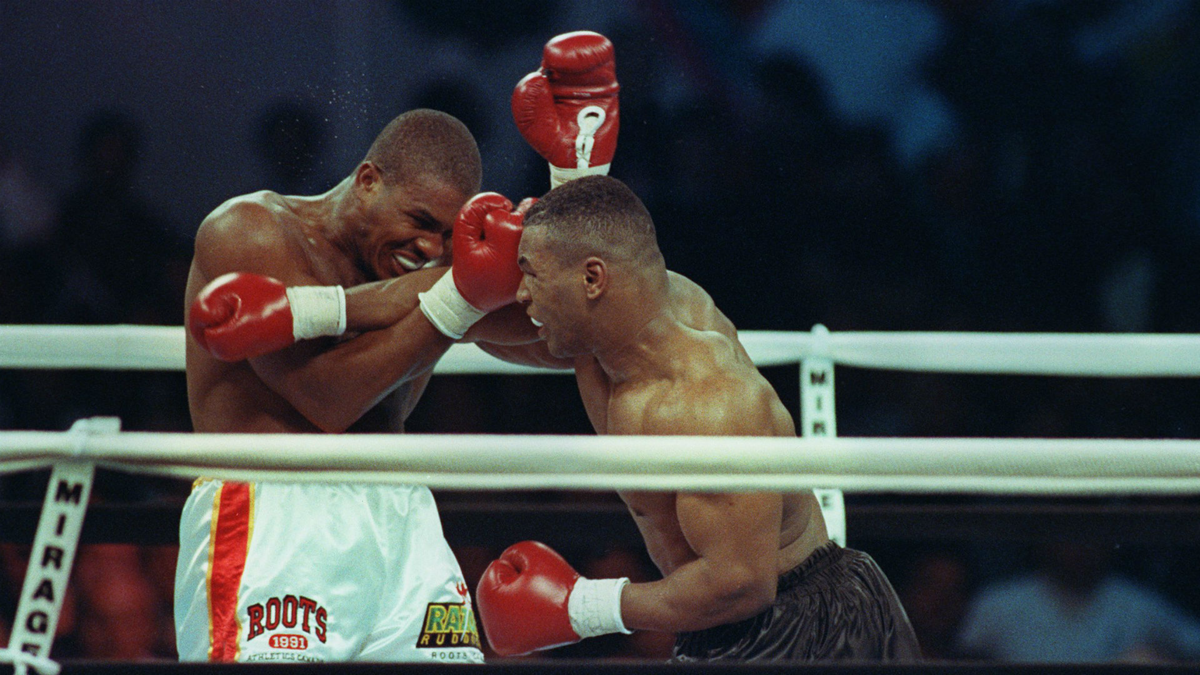 Соперники были сильными. Майк Тайсон Раддок. Тайсон Раддок первый бой. Mike Tyson Razor Ruddock. Tyson 1991.