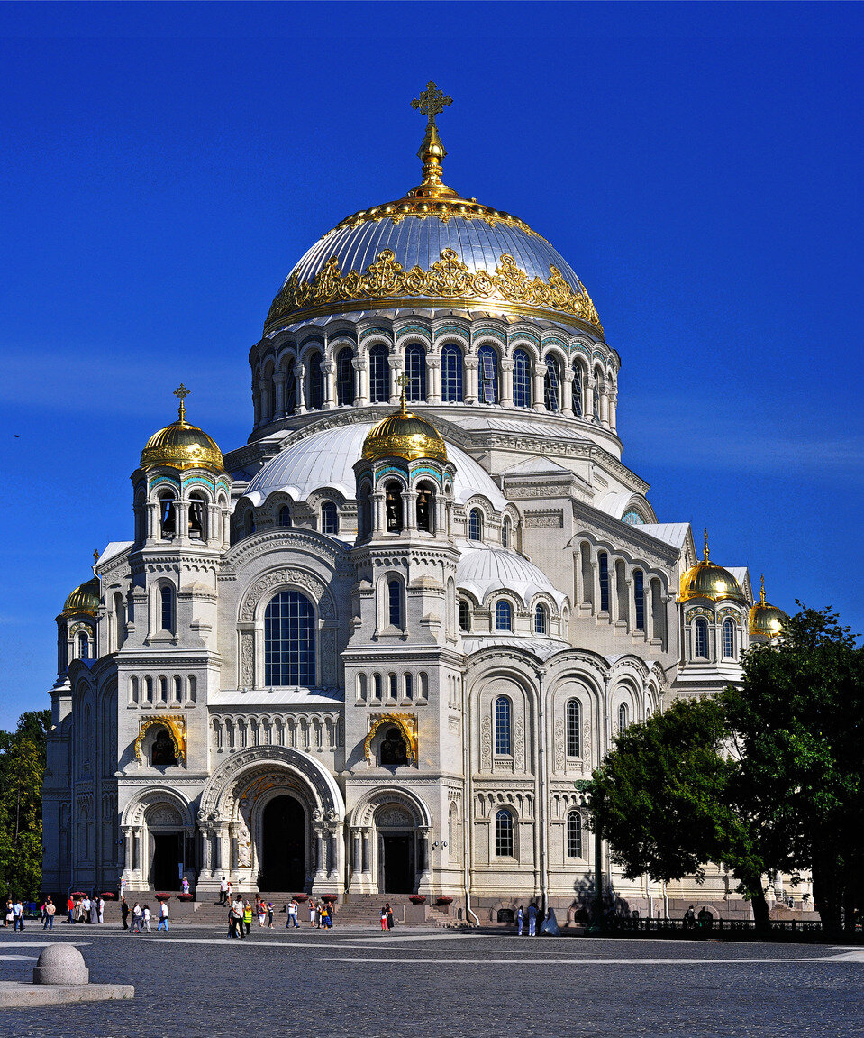 Возрожденный собор.