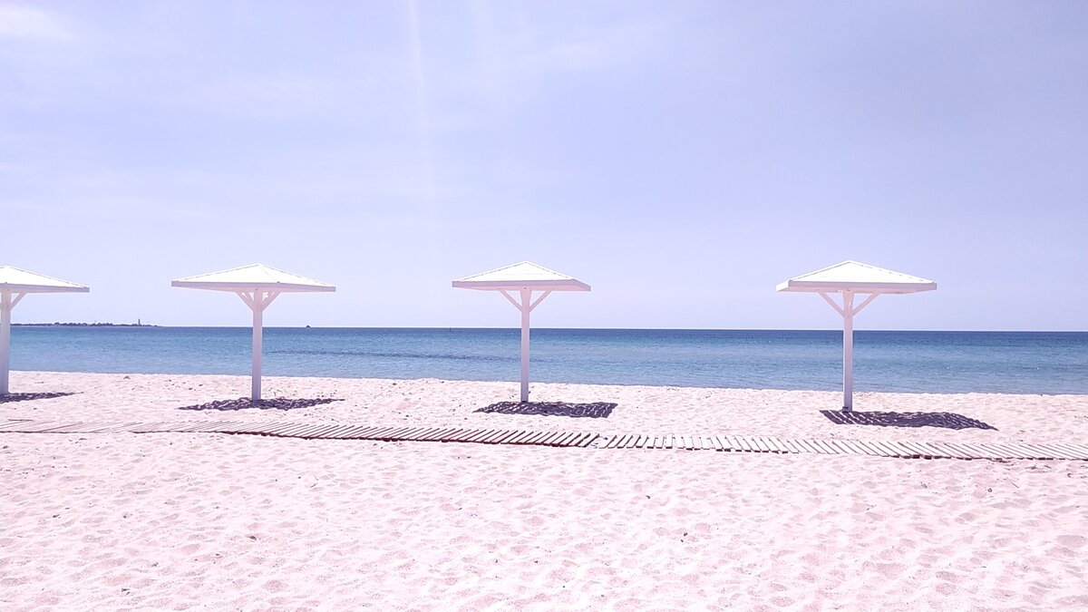 Крымские мальдивы. Пляж "Майами", 2021 год. Фото автора