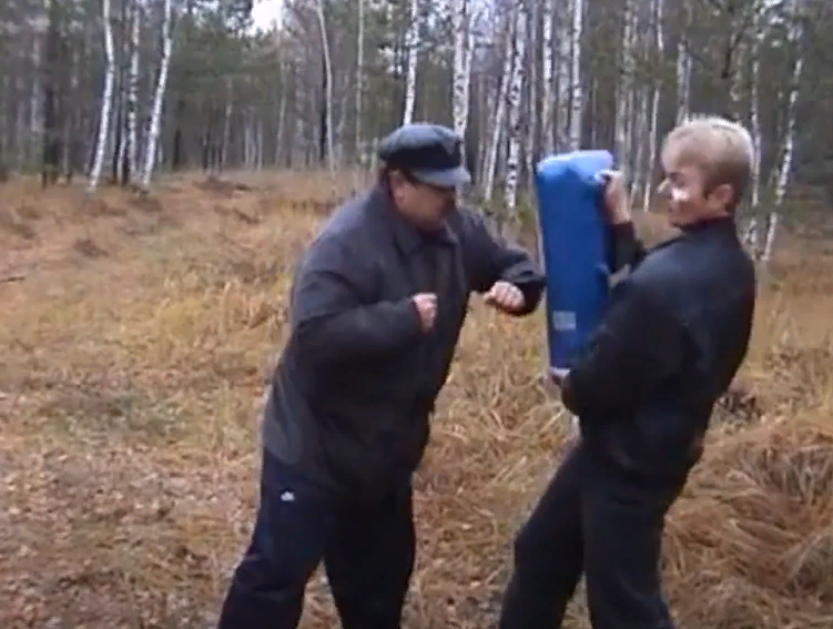 "Ломовой бокс". Фото с сайта https://www.youtube.com/watch?v=6UpdqmYGU2k