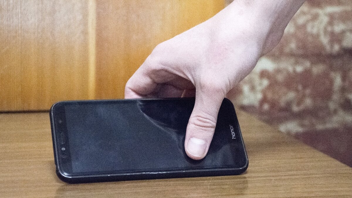     Подозреваемый объявлен в розыск.