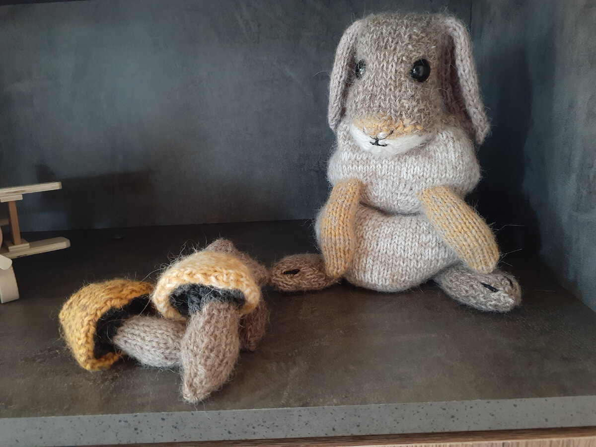 Ещё один вариант украшения интерьера.