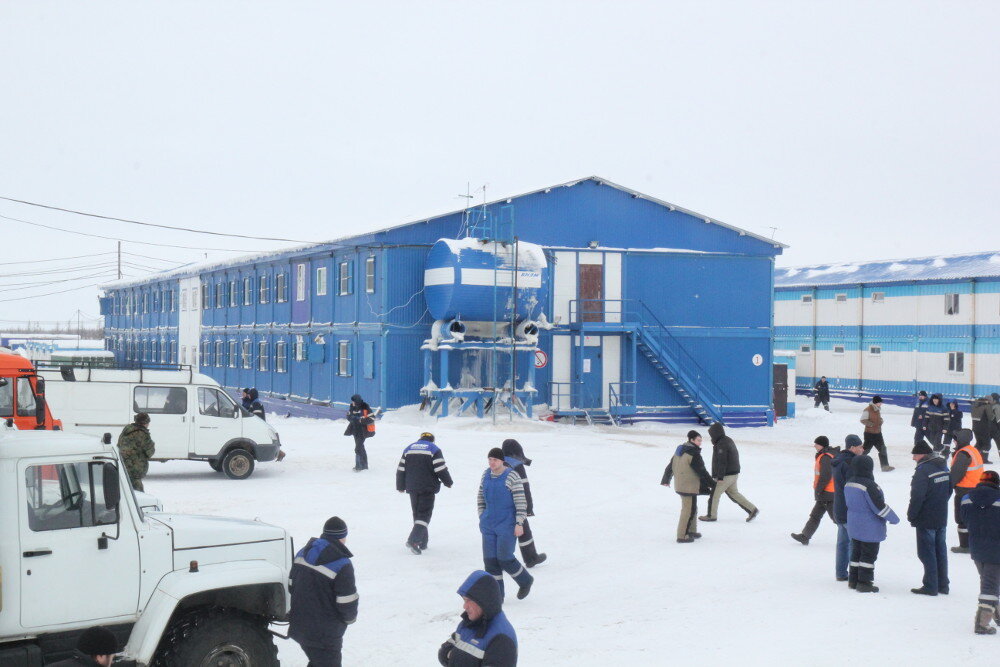 Источник - https://dolina56.ru/content/novyy-urengoy-foto-ot-vahtovikov