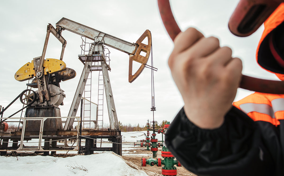 Технически Евросоюз продолжает получать российскую нефть...