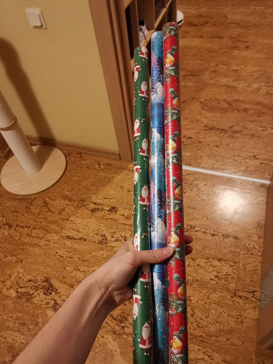 Кстати, кому надо - в Ленте, 45р за штуку! Расцветок очень много!!!