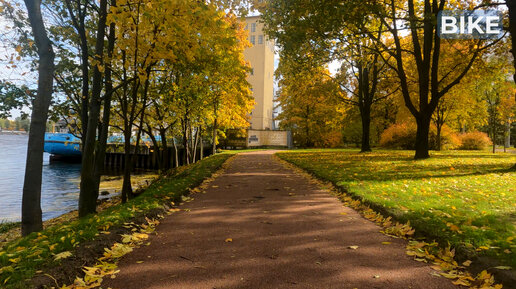 Велопрогулка вдоль реки Невы. Санкт-Петербург / Bike ride along the Neva River.Saint-Petersburg