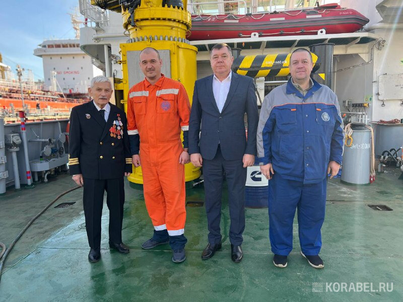 Николай Семенченко на борту одноименного буксира-спасателя / Фото: Корабел.ру  📷
