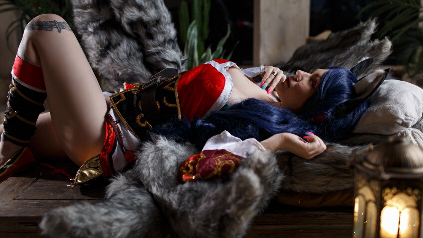    Косплеер показала аутентичную Ари из League of Legends