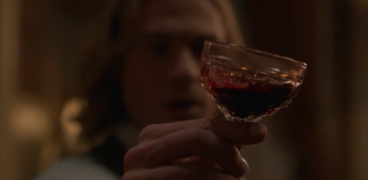 "Не накатить ли нам по рюмашке?!"