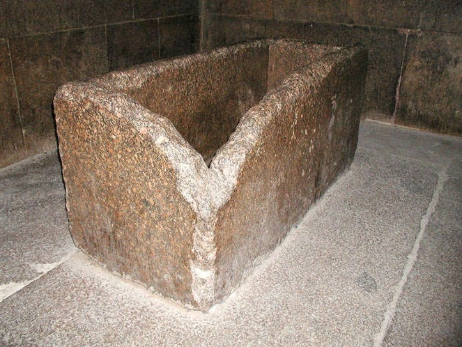 Фото: https://ahmadsamantho.wordpress.com/2016/07/15/the-amazing-connections-between-nikola-tesla-and-the-energy-of-the-pyramids/