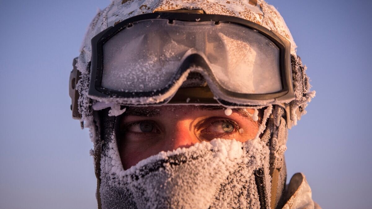    Учения спецназа Чеченской Республики в районе Северного полюса© РИА Новости / Валерий Мельников