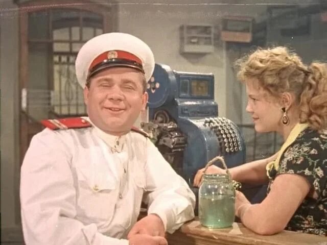 Майя в фильме «Улица полна неожиданностей». Фото из свободных источников 