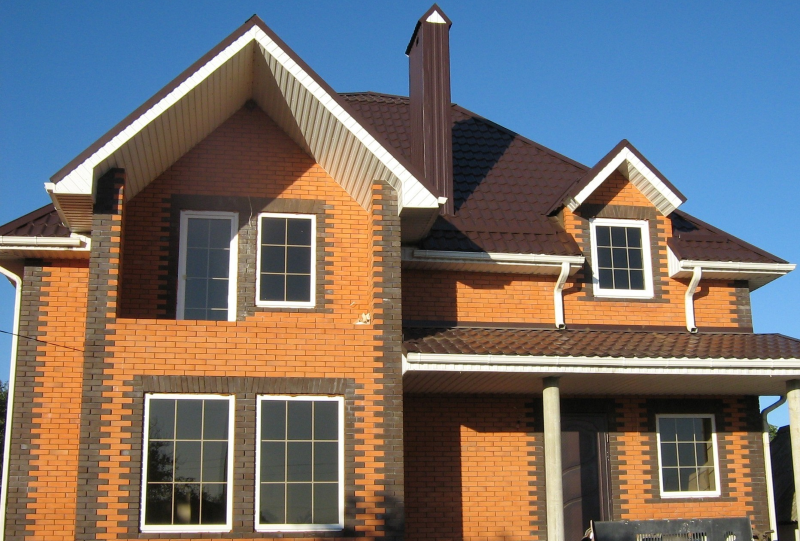 Сочетания тёмного и светлого кирпича смотрятся всегда выигрышно