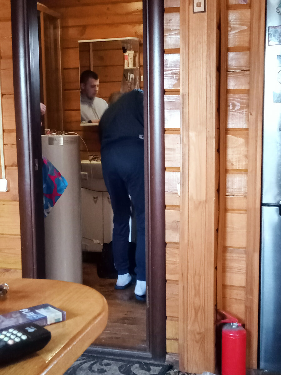 Мастера пришли со своими тапками