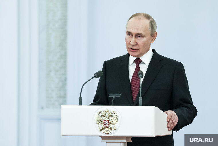    Учредителем фонда Владимир Путин назначил правительство РФ