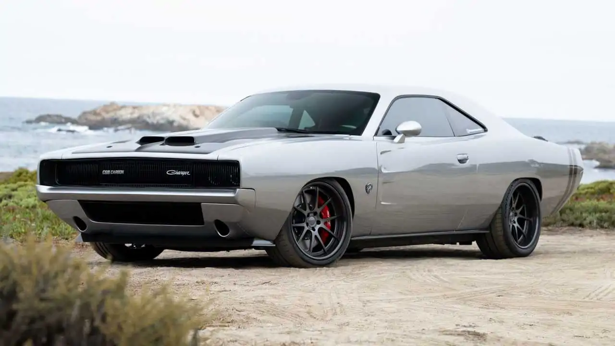 Новый Dodge Challenger получит классическую версию с кузовом из  углепластика | AgentMotors | Дзен