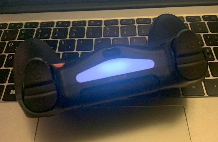     Dualshock 4 станет часто моргать белым цветом
