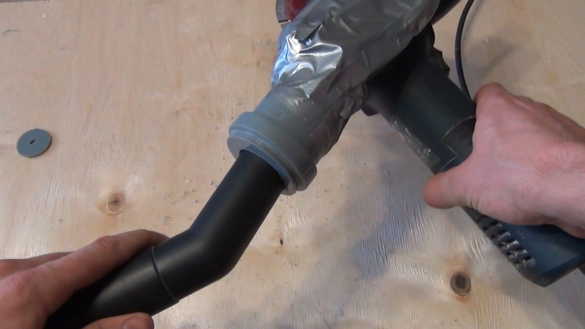 Показываю как штробить и резать стены без пыли , не имея штробореза ...