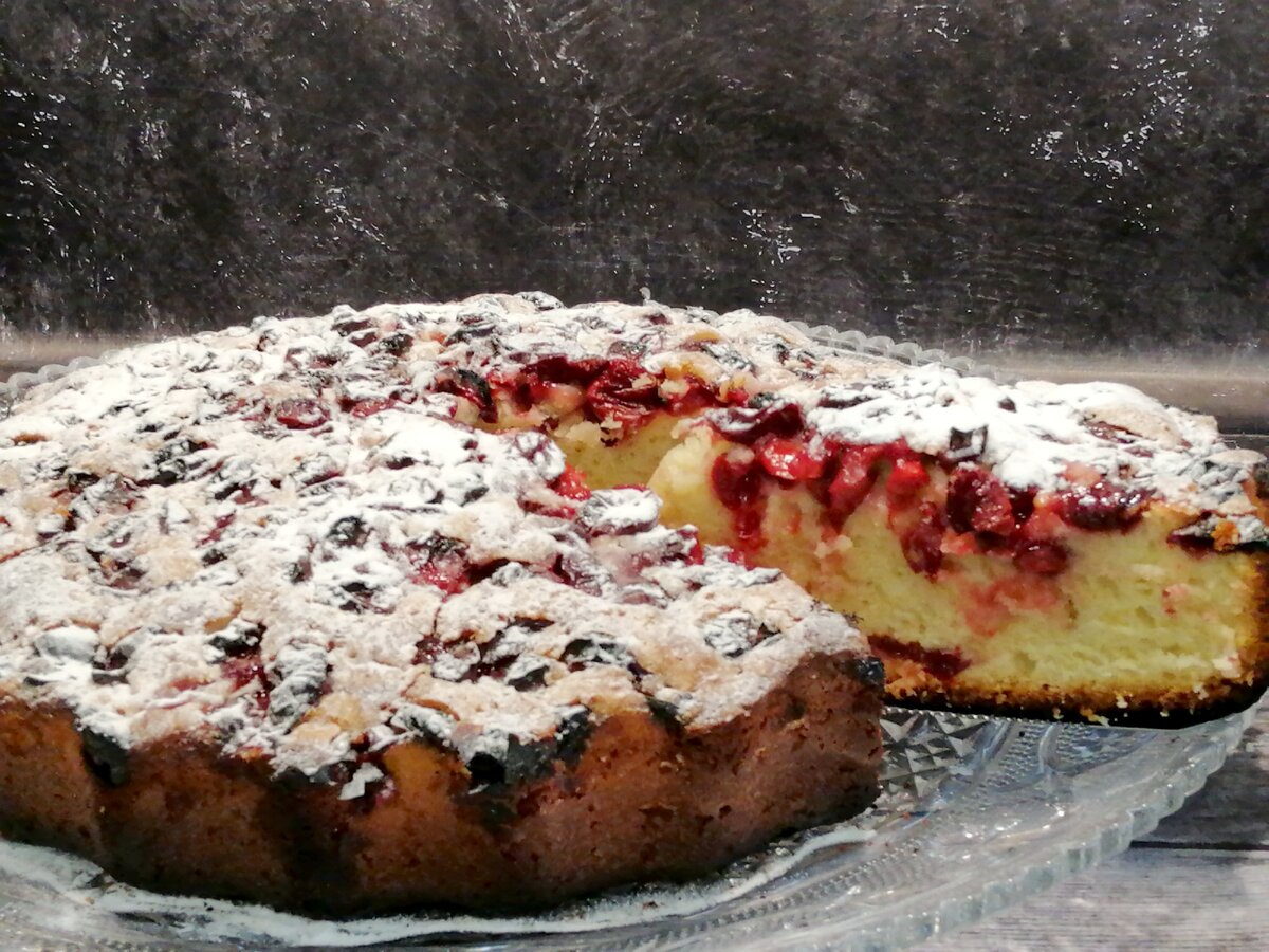 Пирог с вишней (более рецептов с фото) - рецепты с фотографиями на Поварёазинский.рф