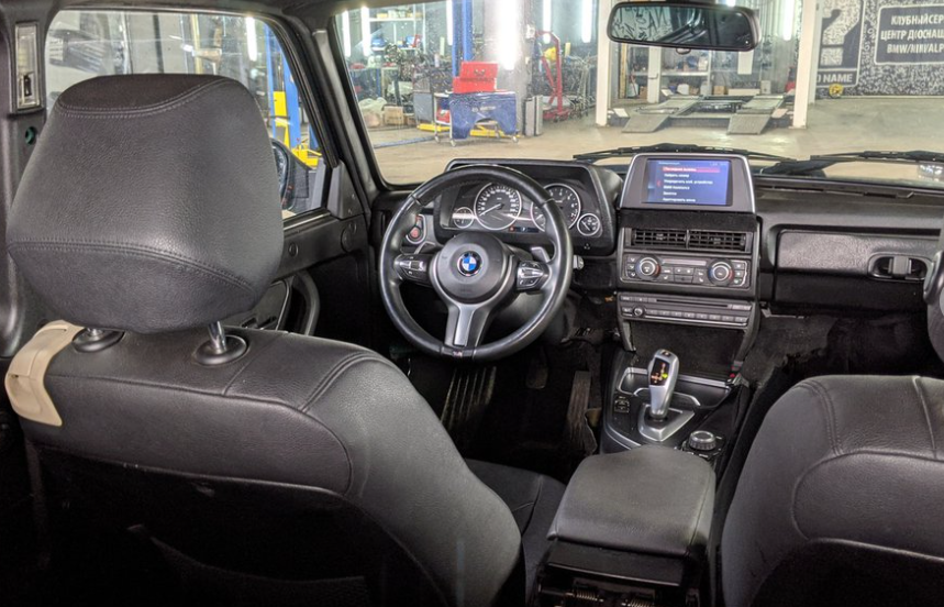 Салон прокаченной Нивы