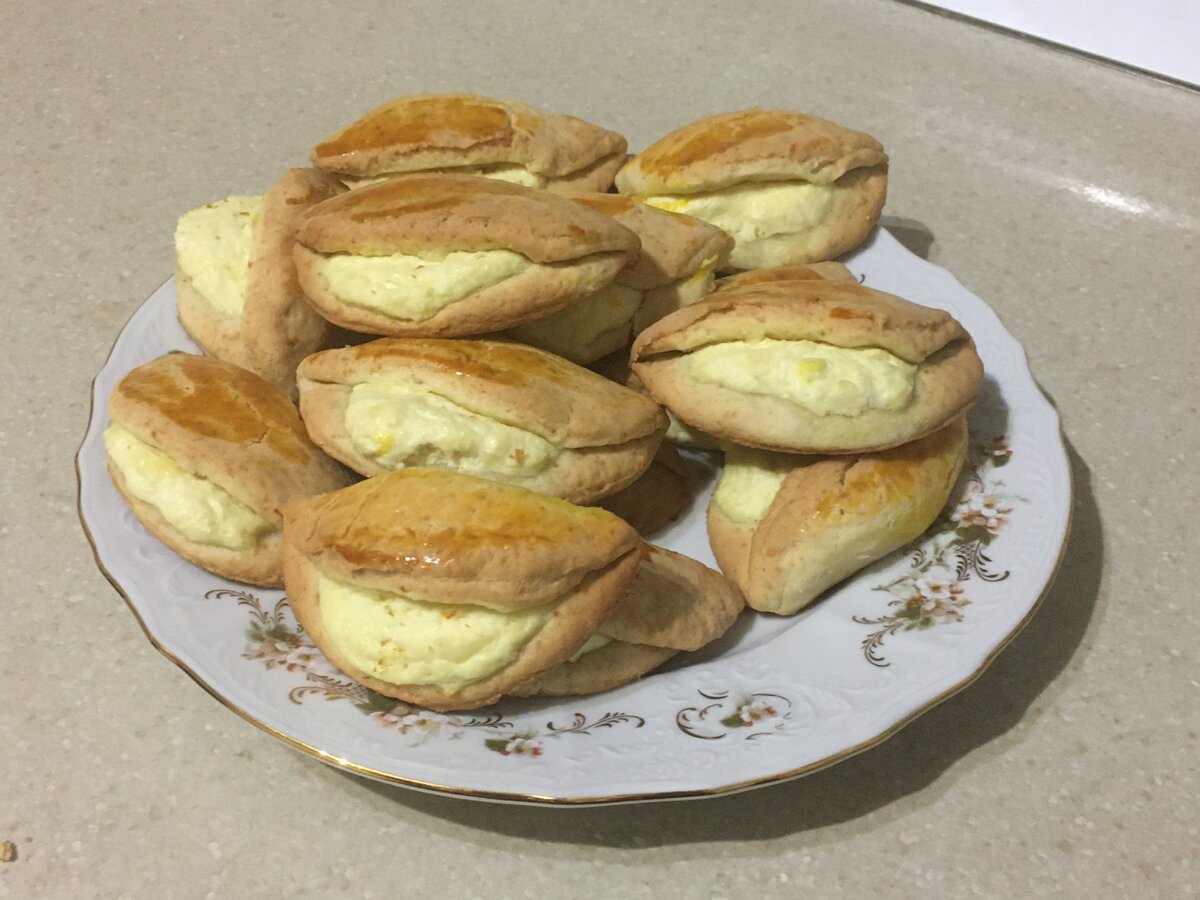 Мог легко скушать всё это за пару раз...