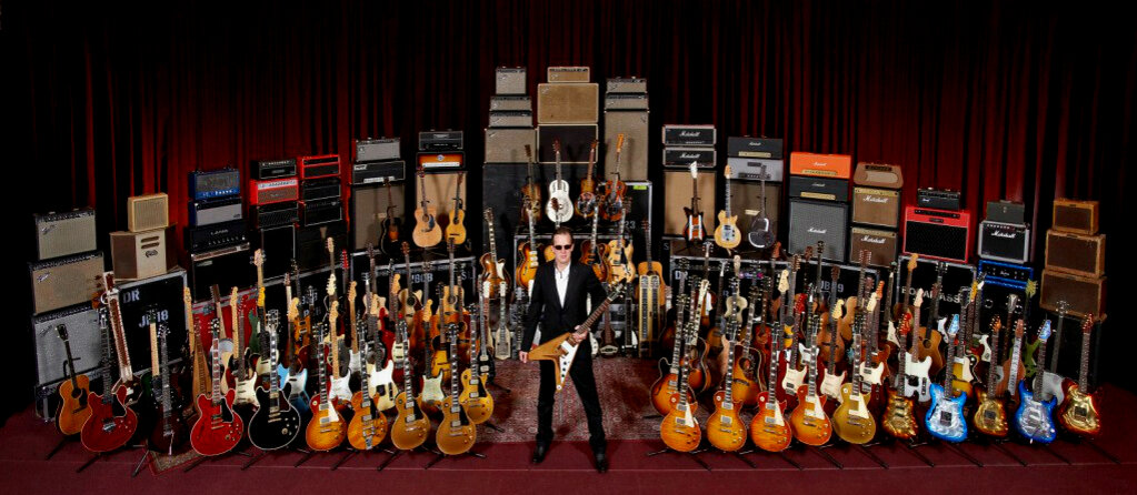 https://www.seymourduncan.com/blogs/wp-content/uploads/Joe-Bonamassa-Gibson-Guitars1.jpg (источник фото)