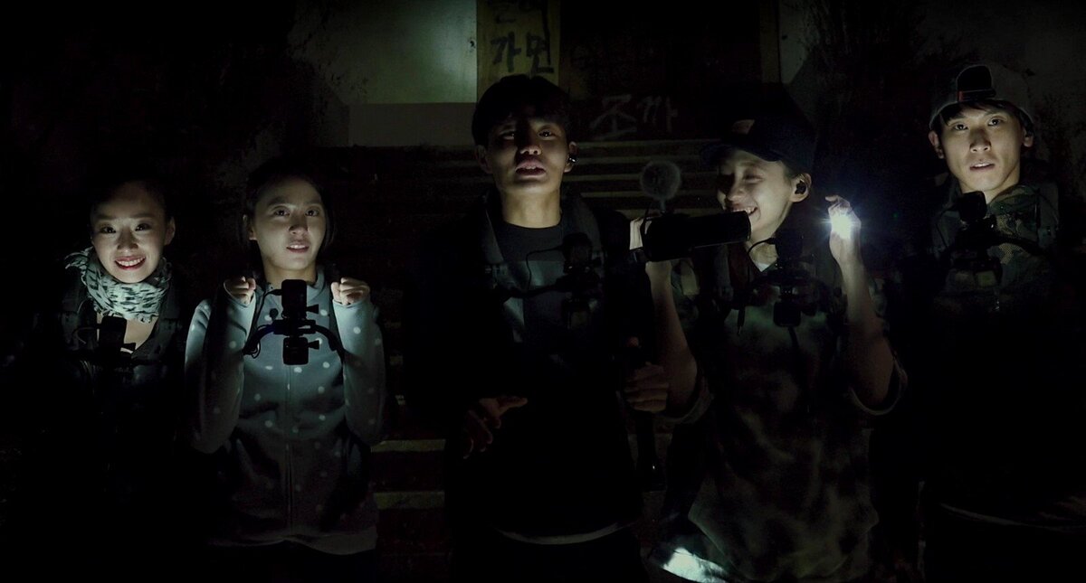 shot from "Gonjiam: Haunted Asylum/2018/Beom-sik Jeong/Источник - highonfilms.com