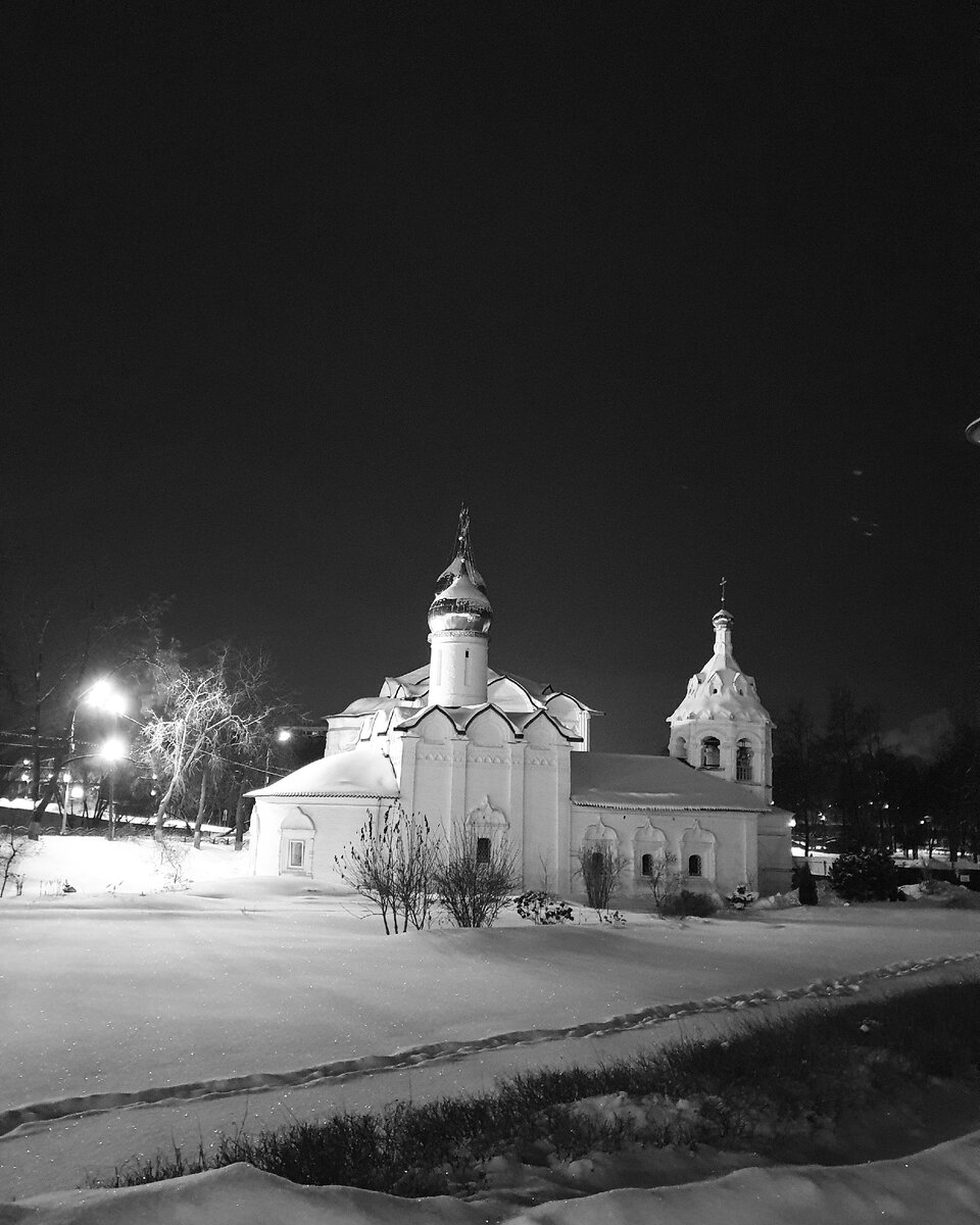 Белая всегда. Сумерки белые ночи.