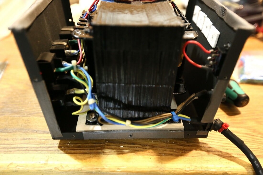 фанерная подставка