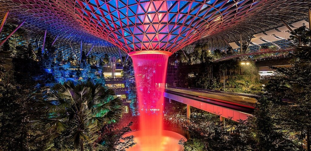 Сингапур аэропорт. Аэропорт Jewel Changi. Аэропорт Джуэл Чанги Сингапур. Развлекательно-торговый комплекс «Джуэл Чанги». Singapore Jewel Changi Airport фасад.