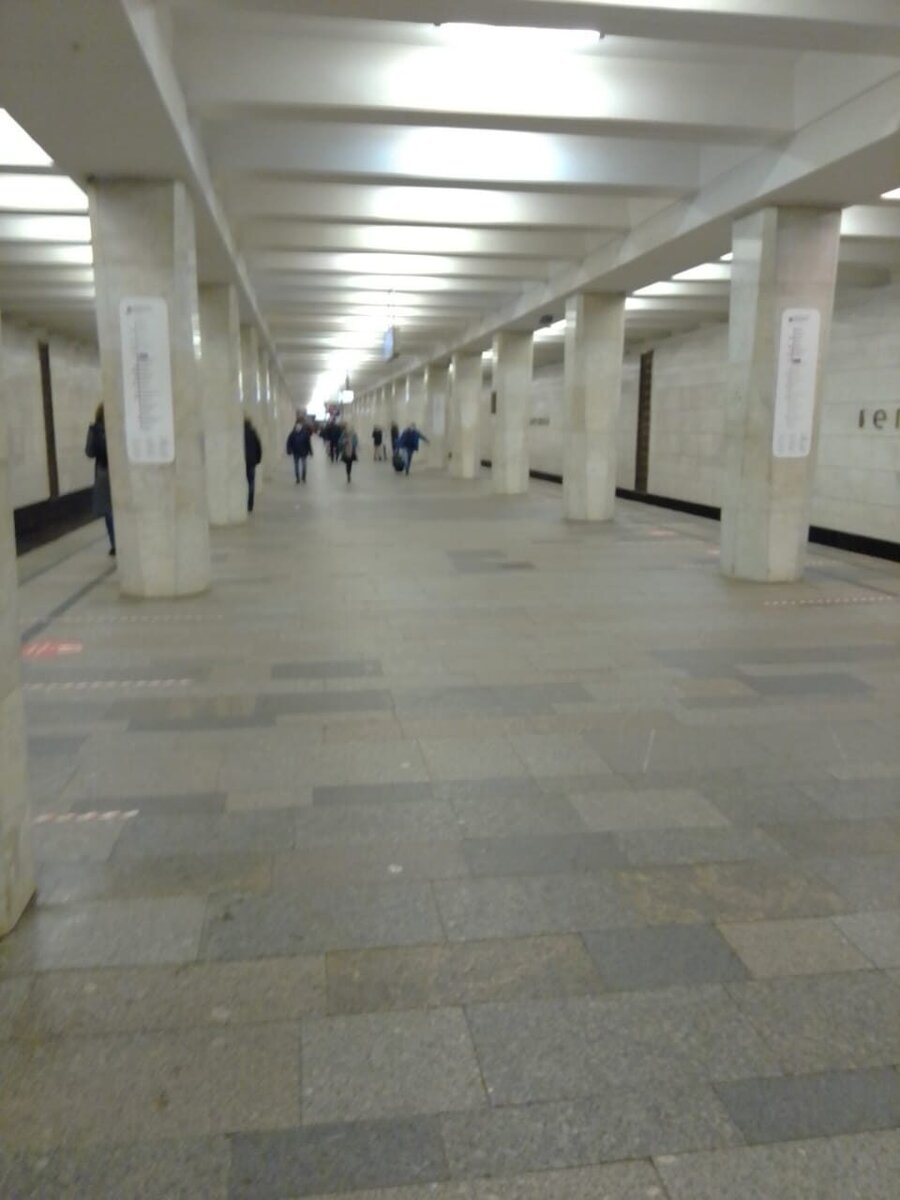 Станция Московского метро «Беговая».