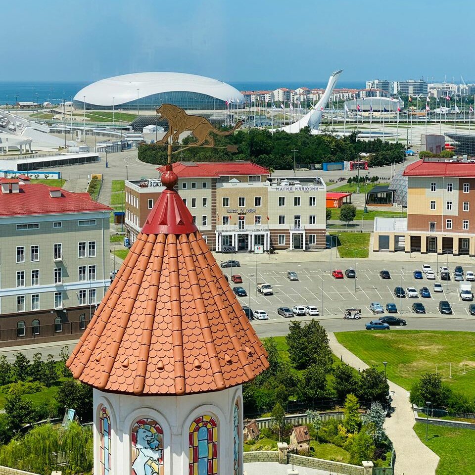 Можно прогуляться по Сочи парку, например