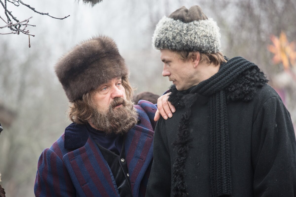Прототипами  Горомовых стали купцы Матонины. В сериале Петра Громова играет Александр Балуев, а Прохора Громова Александр Горбатов 