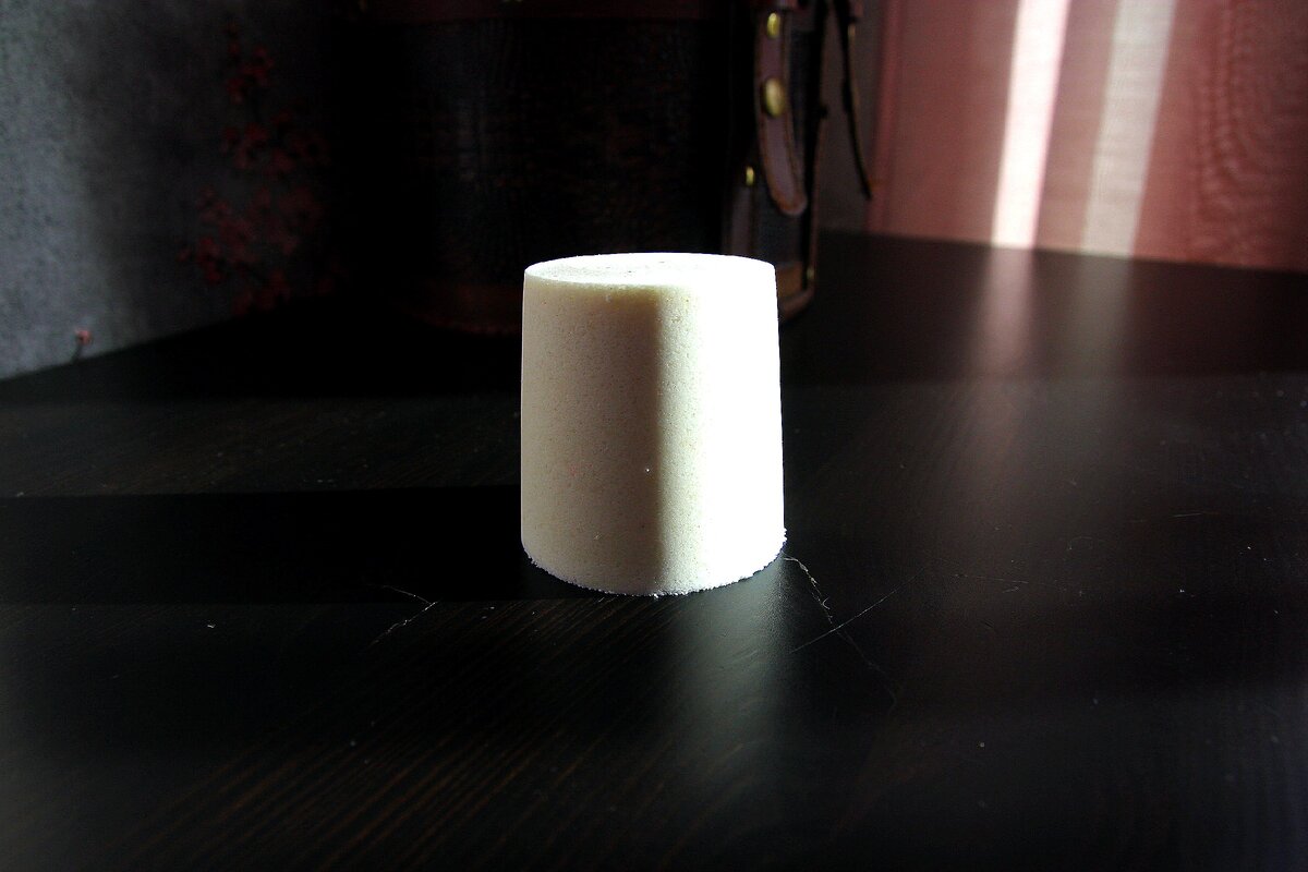 такой тугой масляный конус - Белая роза.