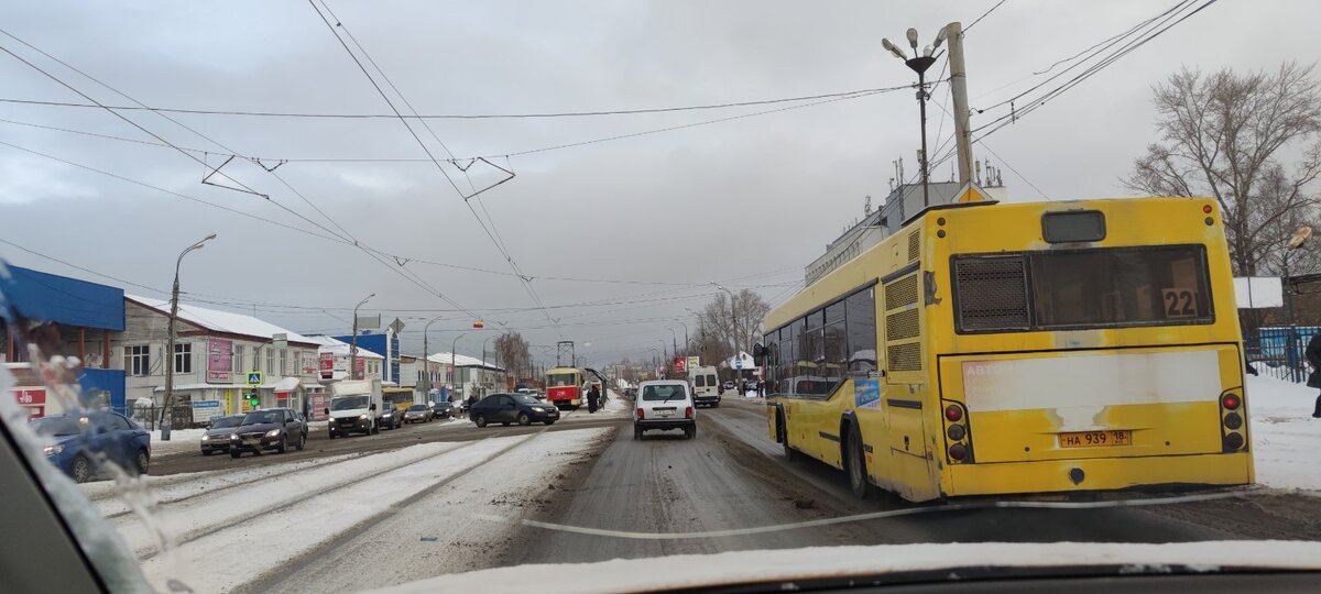 моей машине 1.5 года она полностью исправна, но на лобовом есть термотрещина с которой можно ездить без проблем, но по новым правилам ТО я уже получить ТО не смогу.