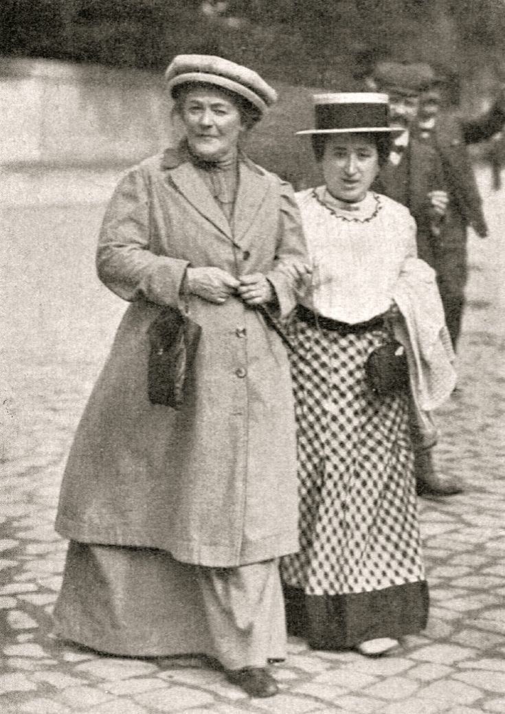 Клара Цеткин и Роза Люксембург, 1910 год. 