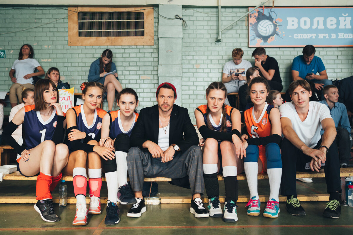 Фото со съемок 2 сезона сериала «Дылды». Источник - https://www.kino-teatr.ru