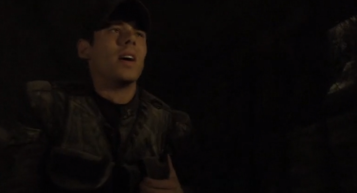 обработанный скриншот из сериала Звездные врата: Вселенная