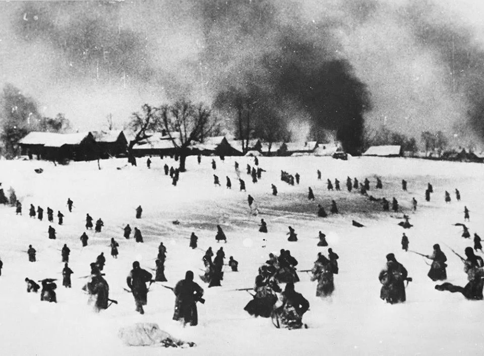 РККА в наступление зима 1941, кад из д/ф "Разгром немецких войск под Москвой ".