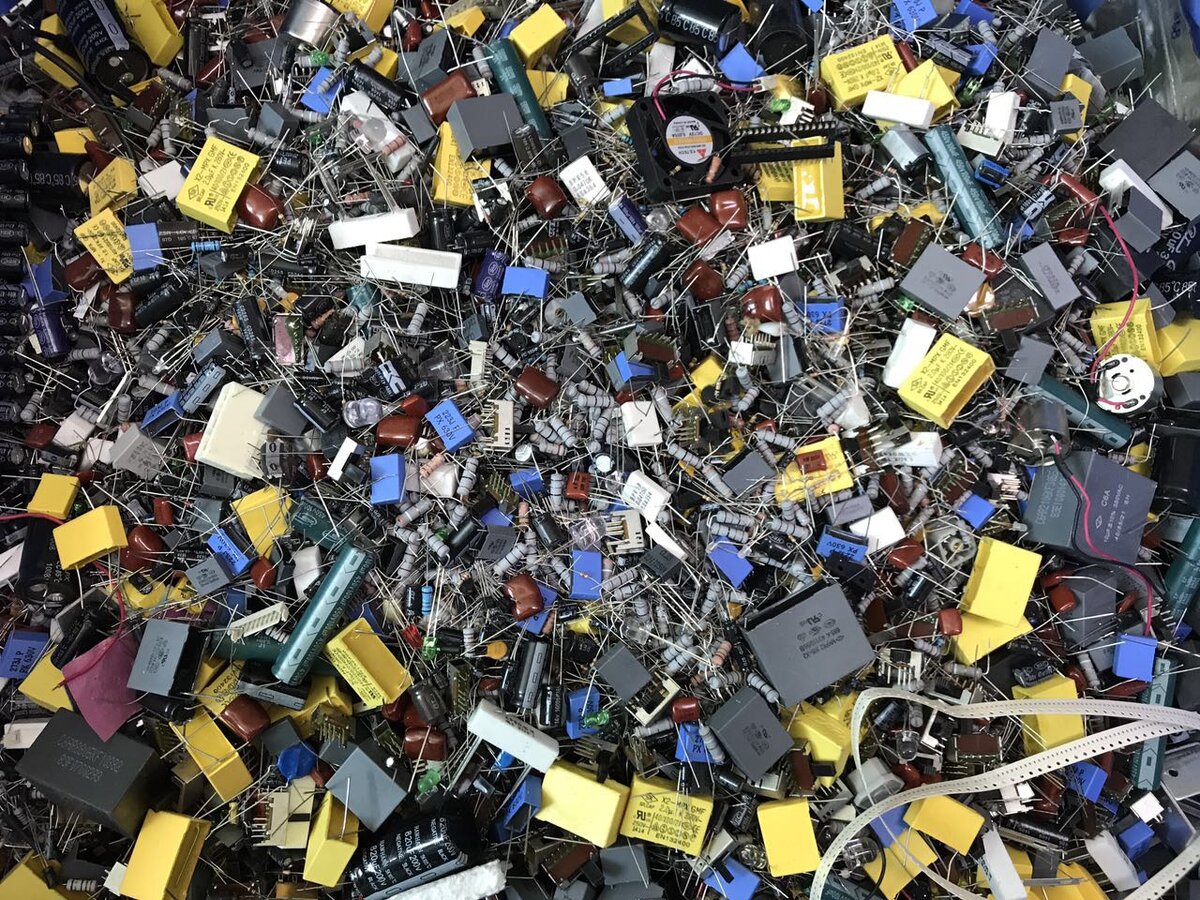 Картинка с компонентами с просторов интернета.