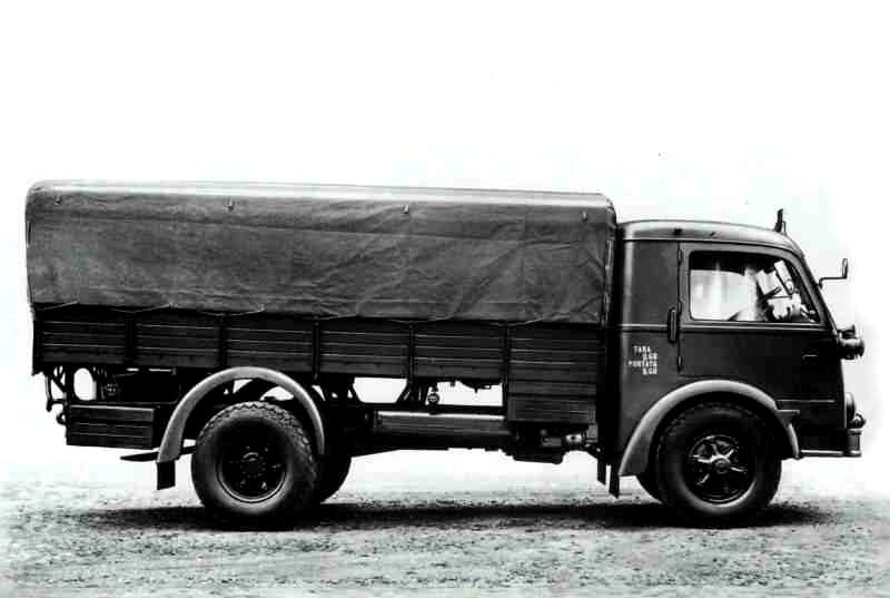 Рис. 2. 1940, “FIAT 666NM-RE” heavy military truck.